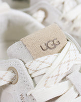 UGG Schnürschuhe