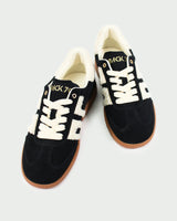 Back 70 Sneaker