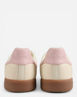 Back 70 Sneaker