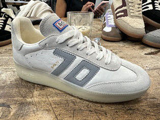 Back 70 Sneaker