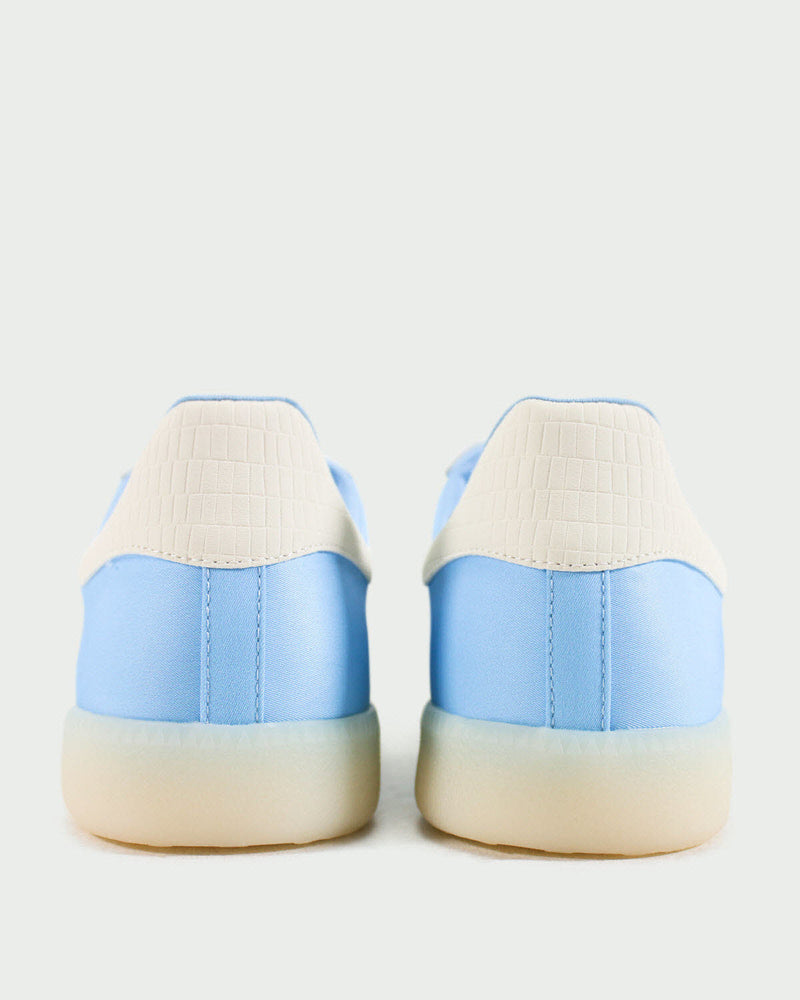 Back 70 Sneaker