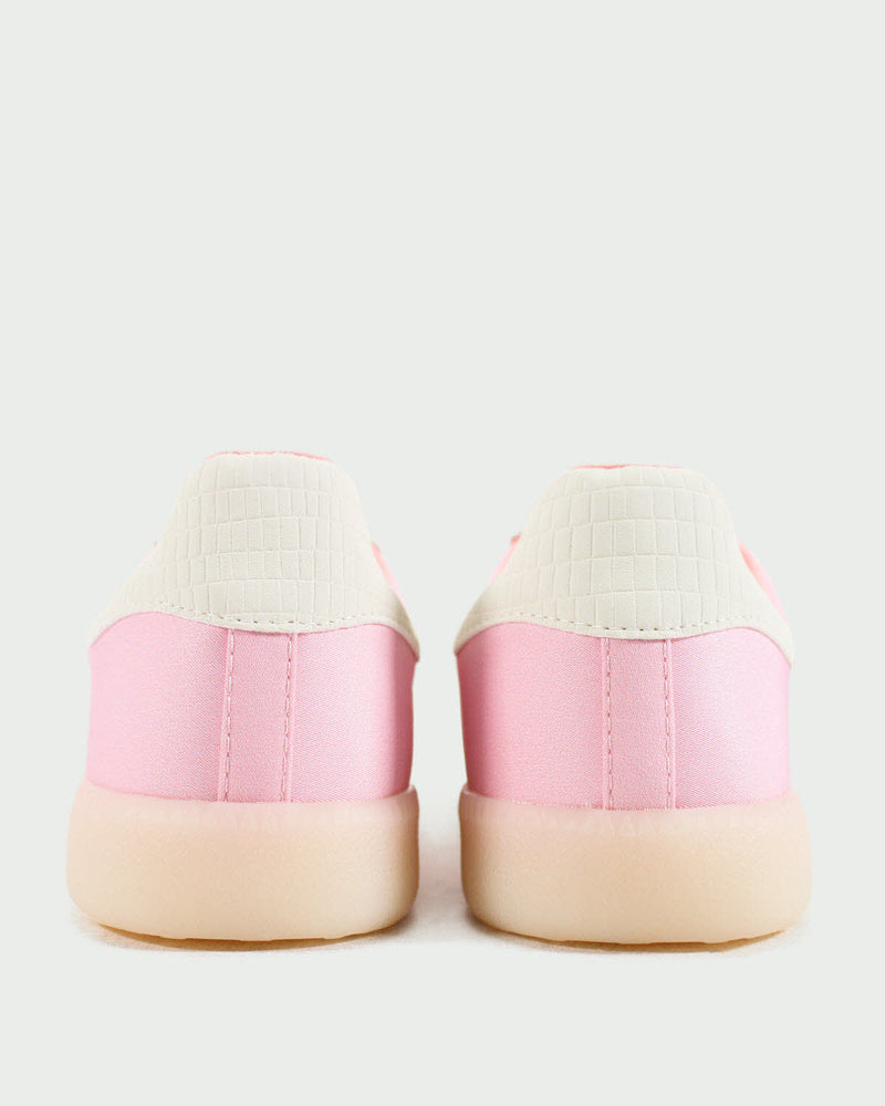 Back 70 Sneaker