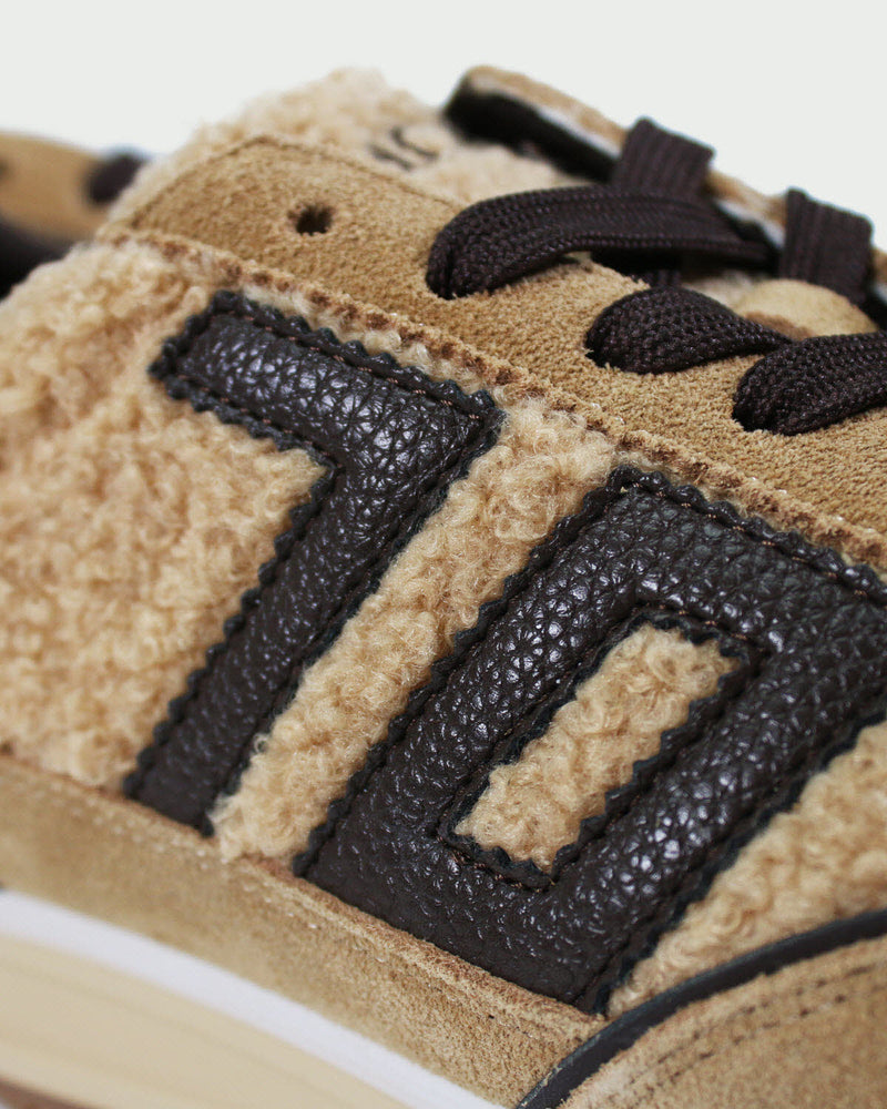 Back 70 Sneaker