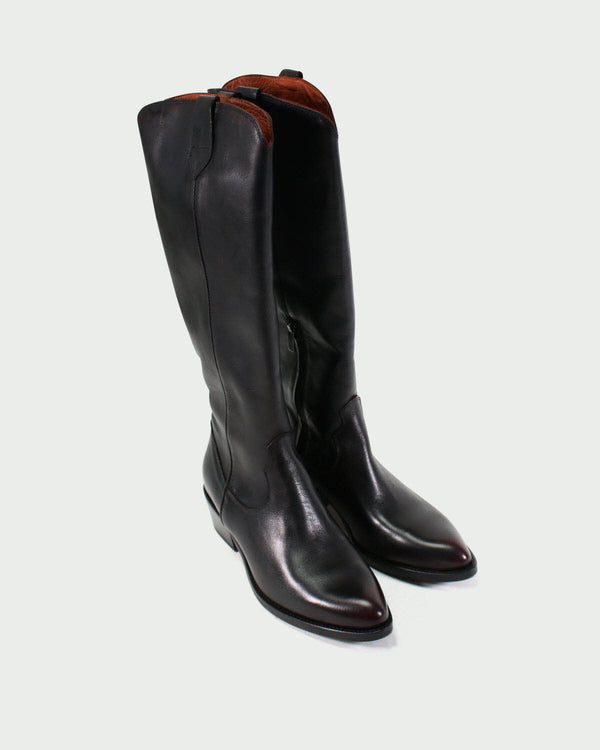 Curiositè Stiefel