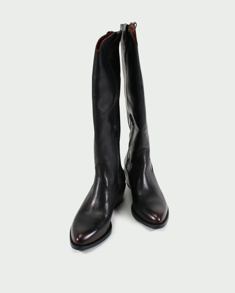 Curiositè Stiefel